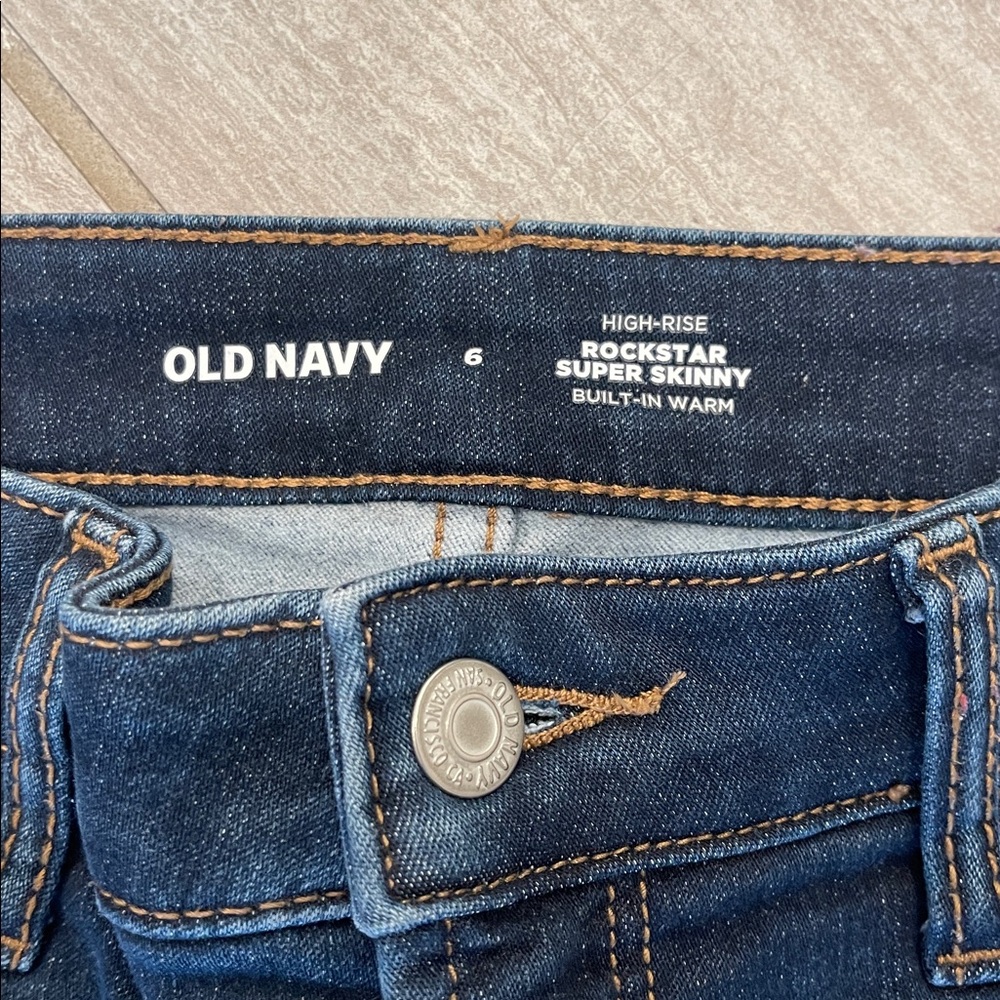 Old Navy Women's Dark Blue Skinny Jeans - Picture 2 of 3